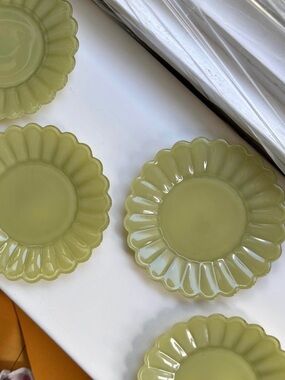 Target Green Scalloped Glass Dessert Plates - Set of 4